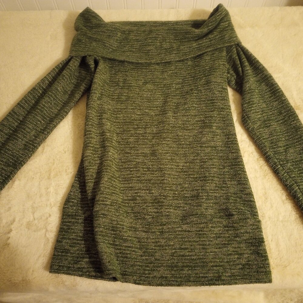 Ces Femme Green Off-the-Shoulder Sweater Top